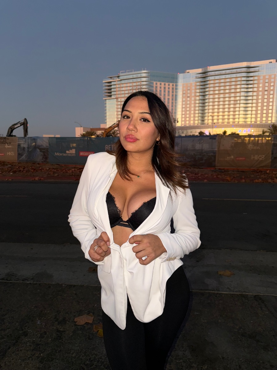 Take a pause and enjoy Ali Cruz — streaming from San Marino