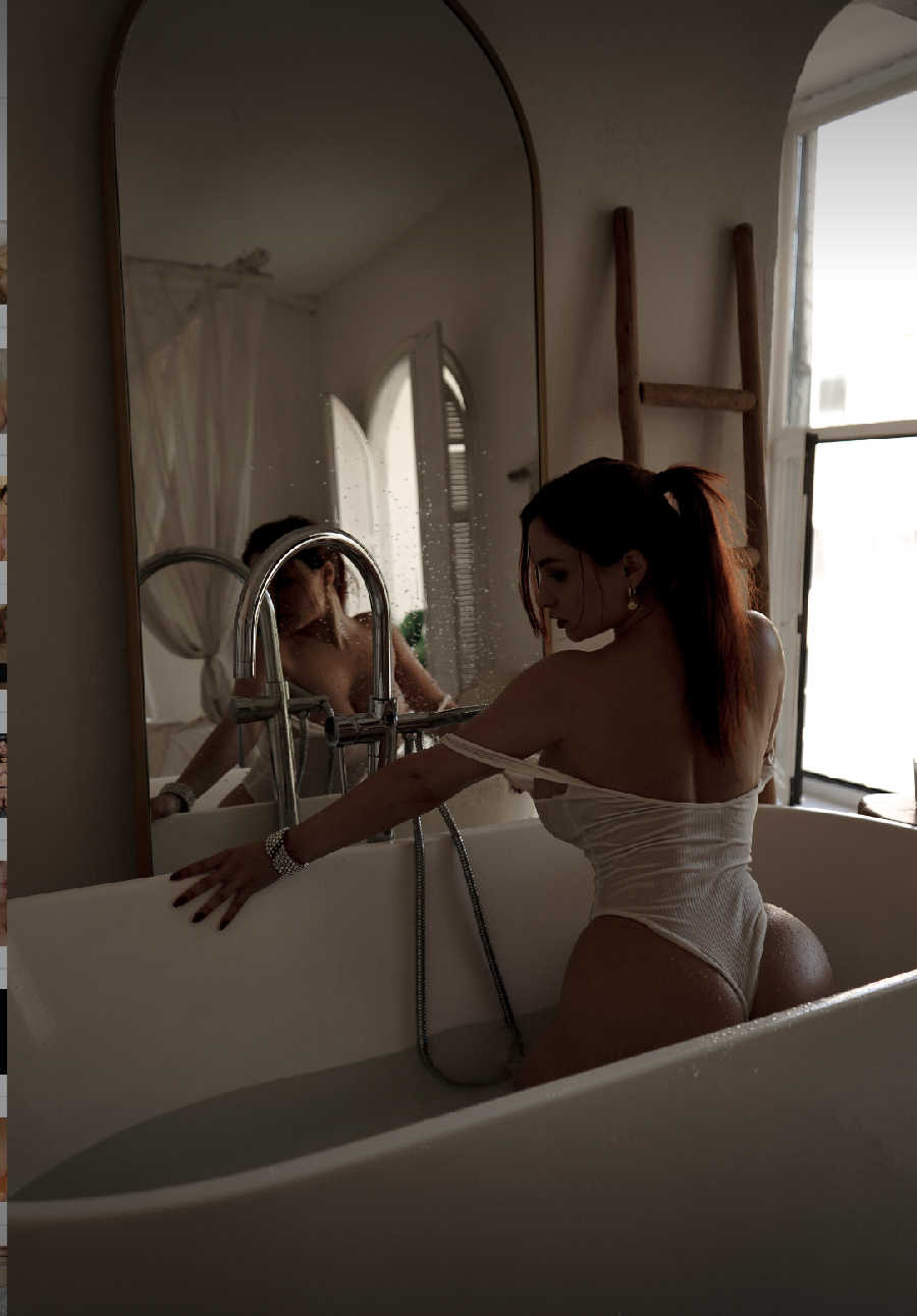 A playful frame from Miranda Faith nude — online in San Marino