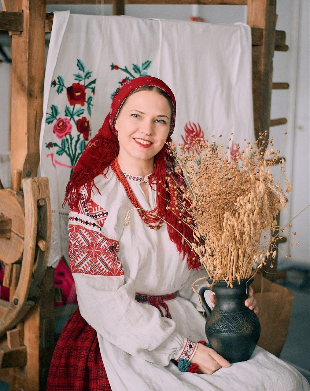 Women in Slavic costumes in San Marino