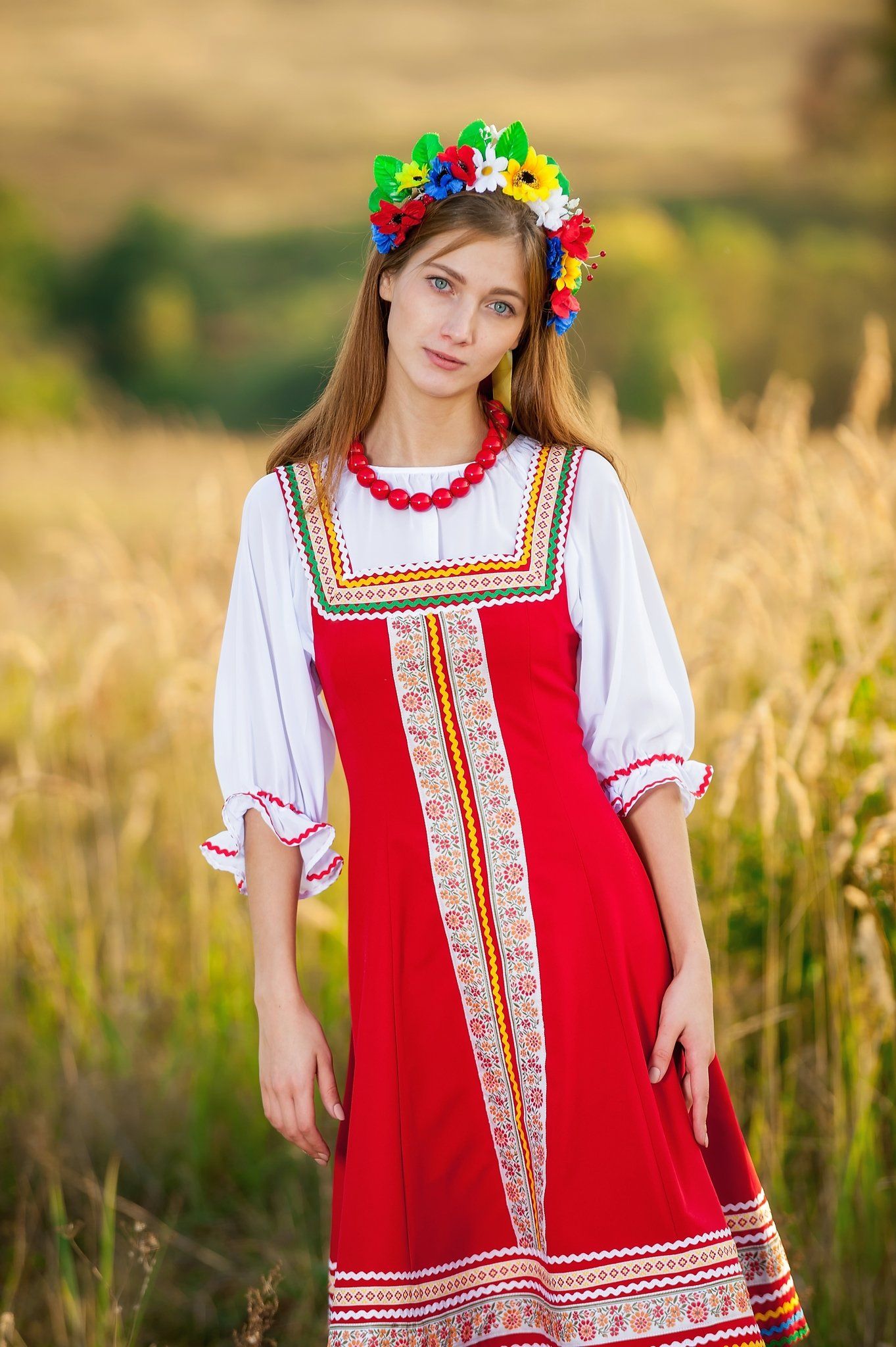 Women in Slavic costumes in San Marino