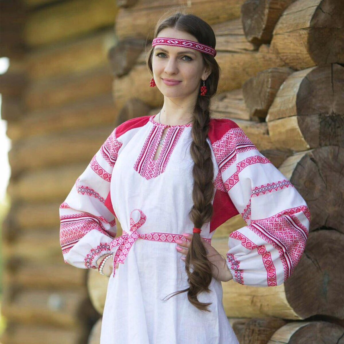 Girls in Slavic costumes in San Marino