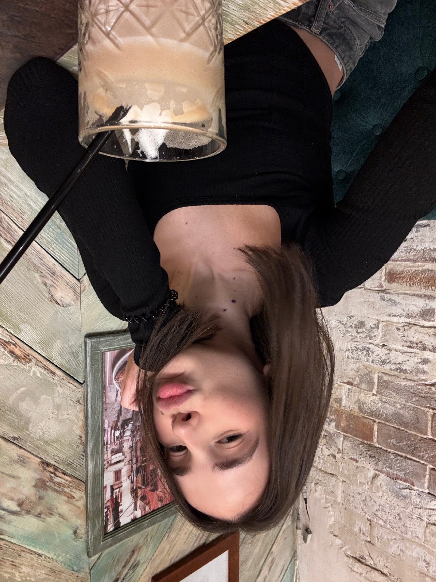 Fresh photos, fresh mood — Tina online in San Marino